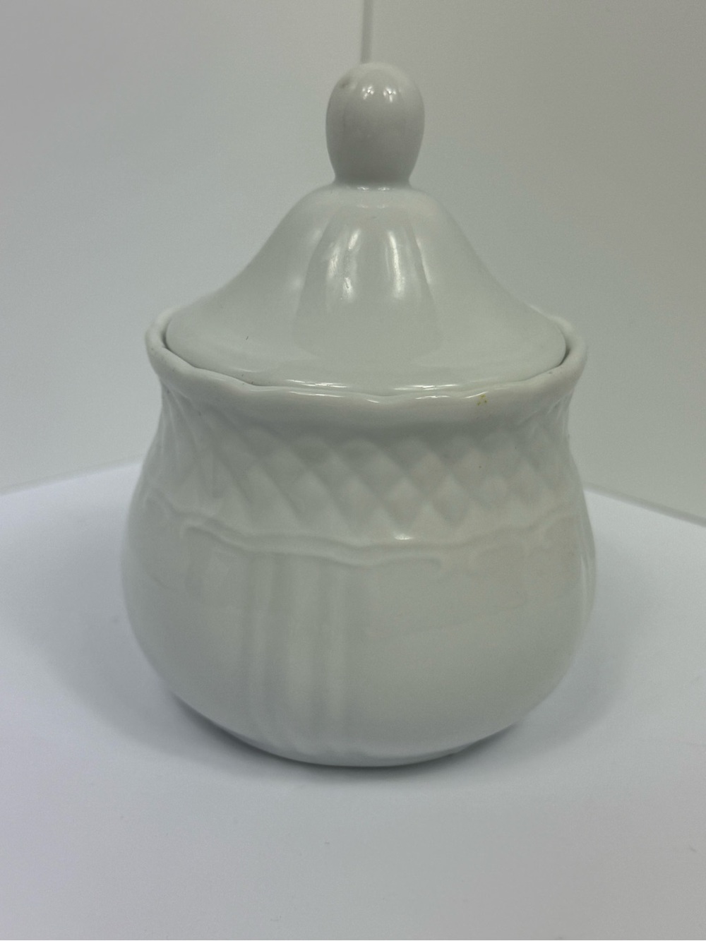 Vista Alegre White Porcelain Basket Weave Covered Sugar Bowl w/Lid-Vintage